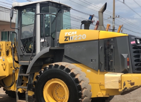 ขายรถตักล้อยาง HITACHI ZW220 (เทียบเท่า WA380-6) นำเข้าเองจากญี่ปุ่น สภาพสวยพร้อมใช้ มีVDOการทำงานครับ