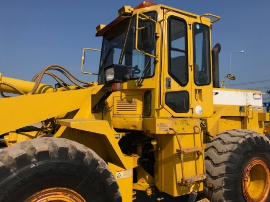 ขายรถตักล้อยาง CAT 950F มีใบมีดดัน นำเข้าเองจากญี่ปุ่น สภาพสวยพร้อมใช้ มีVDOการทำงานครับ ขายรถตักล้อยาง CAT 950F มีใบมีดดัน นำเข้าเองจากญี่ปุ่น สภาพสวยพร้อมใช้ มีVDOการทำงานครับ