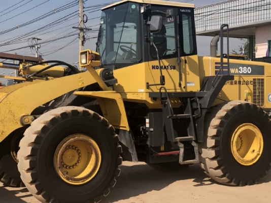 ขายรถตักล้อยาง KOMATSU WA380-5 นำเข้าเองจากญี่ปุ่น สภาพสวยพร้อมใช้ มีVDOการทำงานครับ
