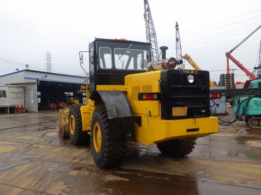 ขายรถตักล้อยาง KAWASAKI KLD80Z (เทียบเท่า WA300) นำเข้าเองจากญี่ปุ่น สภาพสวยพร้อมใช้ ถึงเร็วๆนี้ครับ