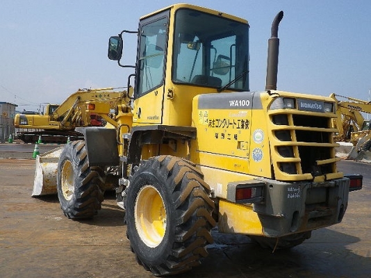 ขายรถตักล้อยาง KOMATSU WA100-3 นำเข้าเองจากญี่ปุ่น สภาพสวยพร้อมใช้ ถึงเร็วๆนี้ครับ