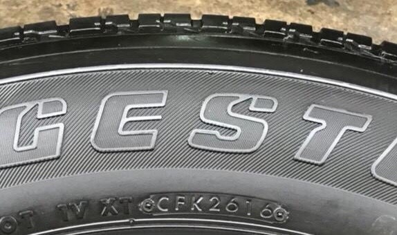 ยาง Bridgestone 265-60-18 ปี 16 ดอกเต็มๆทุกเส้น