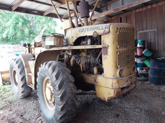 ขายรถตักล้อยาง  Cat 922 B จำนวน 2 คัน