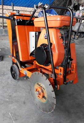 ขายเครื่องตัดคอนกรีตยี่ห้อMIKASA เครื่องยนต์Robin EY35D ขนาด8.5 แรง พร้อมใบตัดขนาด14นิ้วหนา3มม. คัดมาจากญี่ปุ่นสภาพสวยมาก พร้อมใช้งานได้เลยครับ