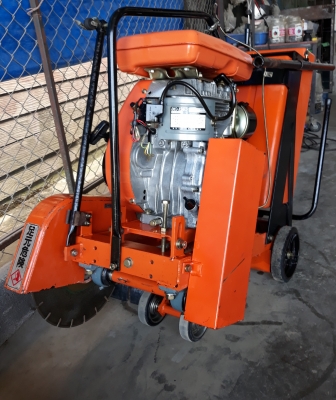 ขายเครื่องตัดคอนกรีตยี่ห้อMIKASA เครื่องยนต์Robin EY35D ขนาด8.5 แรง พร้อมใบตัดขนาด14นิ้วหนา3มม. คัดมาจากญี่ปุ่นสภาพสวยมาก พร้อมใช้งานได้เลยครับ