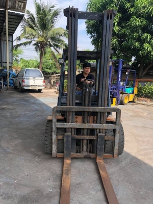 ขายรถฟอร์คลิฟท์toyota7fd25 ขายรถฟอร์คลิฟท์toyota7fd25