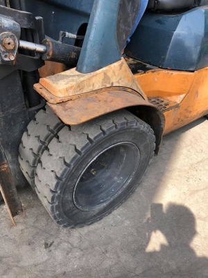 ขายรถฟอร์คลิฟท์toyota7fd25 ขายรถฟอร์คลิฟท์toyota7fd25