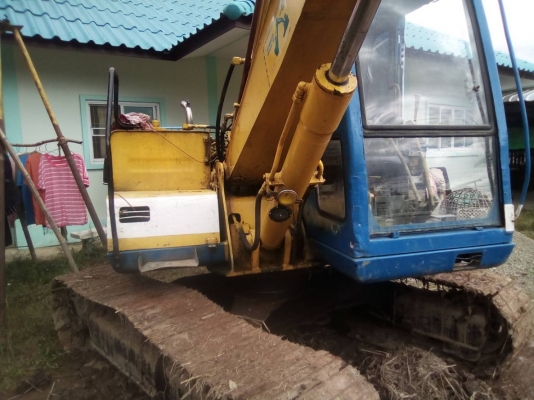 รถแบคโฮ KOBELCO SK60 M3