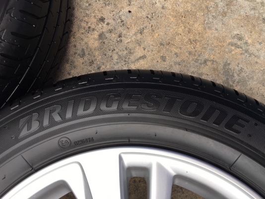ล้อแม็กป้ายแดง Toyota Yaris Ativ ขอบ 15 พร้อมยางใหม่ป้ายแดง Bridgestone 185-60-15 ปลายปี 18 ใหม่กริ๊บๆ