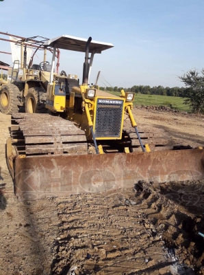 ขายด่วน รถแทรกเตอร์ D2 รุ่น 6 PLL แทรก 1เมตร สภาพพร้อมใช้งาน เพียง 285000 บาท