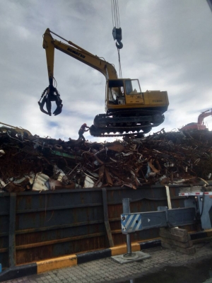 ปิดการขาย!!PC200-3 คอนโทรลสั้น ช่วงล่างเต็ม ทำงานไว ปิดการขาย!!PC200-3 คอนโทรลสั้น ช่วงล่างเต็ม ทำงานไว