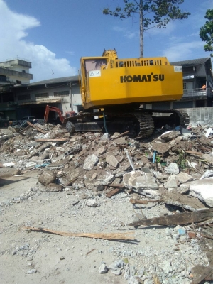 ปิดการขาย!!PC200-3 คอนโทรลสั้น ช่วงล่างเต็ม ทำงานไว ปิดการขาย!!PC200-3 คอนโทรลสั้น ช่วงล่างเต็ม ทำงานไว