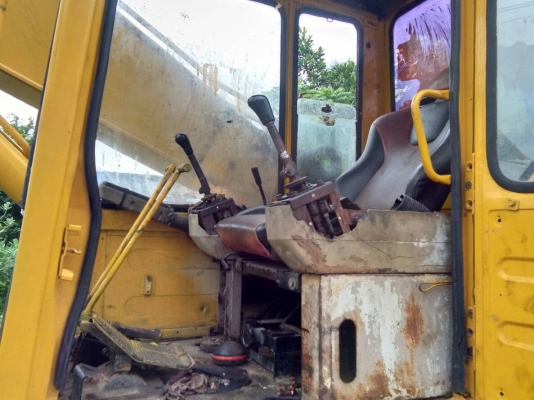 ปิดการขาย!!PC200-3 คอนโทรลสั้น ช่วงล่างเต็ม ทำงานไว ปิดการขาย!!PC200-3 คอนโทรลสั้น ช่วงล่างเต็ม ทำงานไว