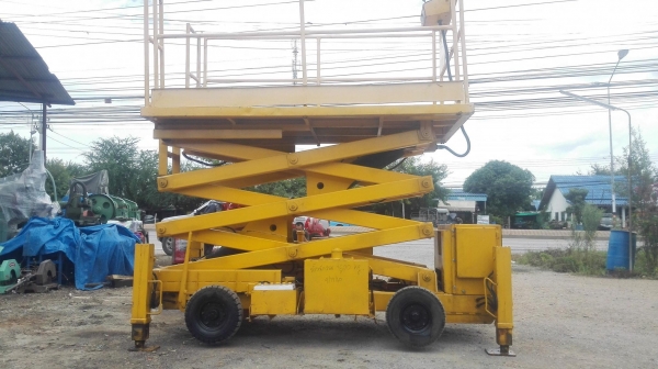 เอ็กลิฟท์ขากรรไกรเก่าญี่ปุ่น Made in JAPAN ยกสูง 6.2 m ถาด 130x250 cm เอ็กลิฟท์ขากรรไกรเก่าญี่ปุ่น Made in JAPAN ยกสูง 6.2 m ถาด 130x250 cm