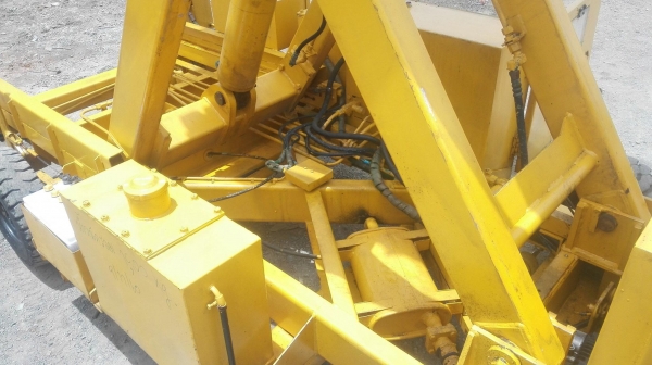 เอ็กลิฟท์ขากรรไกรเก่าญี่ปุ่น Made in JAPAN ยกสูง 6.2 m ถาด 130x250 cm เอ็กลิฟท์ขากรรไกรเก่าญี่ปุ่น Made in JAPAN ยกสูง 6.2 m ถาด 130x250 cm