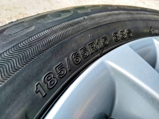ล้อกระทะเก๋งซูซูกิ ขอบ15 4รู100 พร้อมยางบริดสโตน อีโคเปีย 185/65R15 ปี17,16 ชุด 4ล้อ