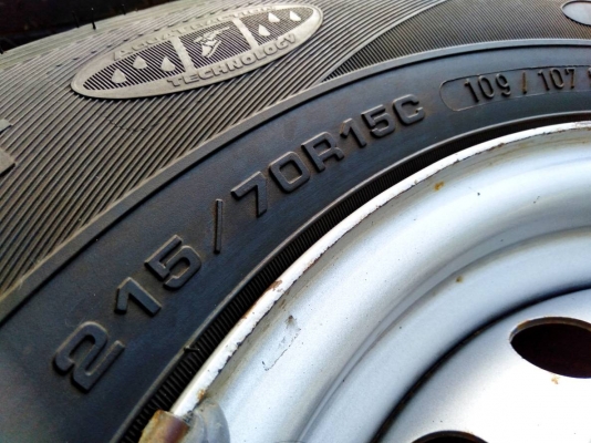 ล้อกระทะอีซูซุ ขอบ15 พร้อมยางกู้ดเยียร์ ดูร่าสปอร์ท 215/70R15 ปี17 ชุด4ล้อ ล้อกระทะอีซูซุ ขอบ15 พร้อมยางกู้ดเยียร์ ดูร่าสปอร์ท 215/70R15 ปี17 ชุด4ล้อ