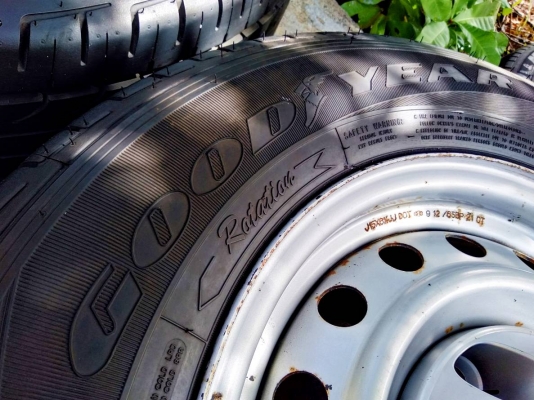 ล้อกระทะอีซูซุ ขอบ15 พร้อมยางกู้ดเยียร์ ดูร่าสปอร์ท 215/70R15 ปี17 ชุด4ล้อ ล้อกระทะอีซูซุ ขอบ15 พร้อมยางกู้ดเยียร์ ดูร่าสปอร์ท 215/70R15 ปี17 ชุด4ล้อ