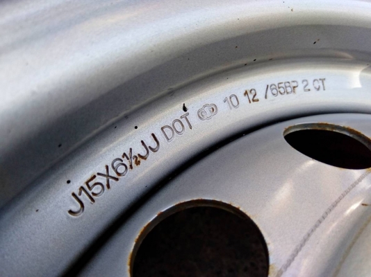 ล้อกระทะอีซูซุ ขอบ15 พร้อมยางกู้ดเยียร์ ดูร่าสปอร์ท 215/70R15 ปี17 ชุด4ล้อ ล้อกระทะอีซูซุ ขอบ15 พร้อมยางกู้ดเยียร์ ดูร่าสปอร์ท 215/70R15 ปี17 ชุด4ล้อ