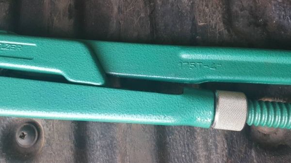 ขายคอม้าSANDVIK BELZER 4"MADE IN SWEDEN.ใหม่เก่าเก็บ ขายคอม้าSANDVIK BELZER 4"MADE IN SWEDEN.ใหม่เก่าเก็บ