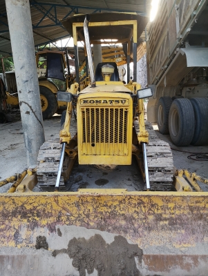 ปิดการขาย!!แทรคเตอร์Komatsu D20-3 สภาพดี