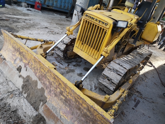 ปิดการขาย!!แทรคเตอร์Komatsu D20-3 สภาพดี