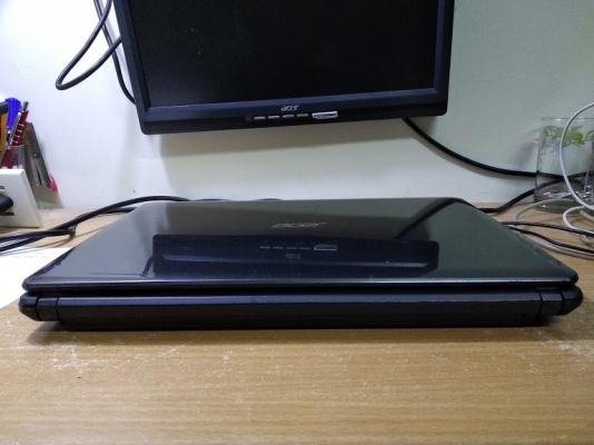 Acer Aspire E1-471  core i3