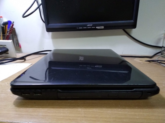 Acer Aspire E1-471  core i3