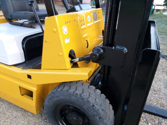 ขายรถยก TCM FD20 Z2S เครื่องดีเซล C240 เสาสูง 3 เมตร ยกได้ 2 ตัน เกียร์ธรรมดา รถนอกนำเข้า ติดต่อ 098-7962549