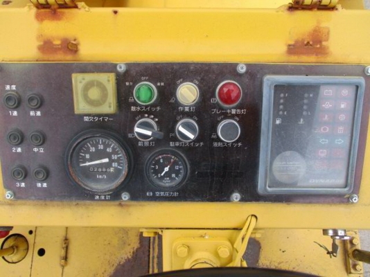 ขายรถบด DYNAPAC รุ่น CP202W หน้า3 หลัง 4 ปี 1999 นำเข้าจากญี่ปุ่น สภาพดี เดิมๆพร้อมใช้ ไมล์น้อย 2800 กม.โทร084-5424150 line id : rapinzat