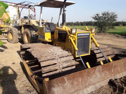 ขายรถแทร็กเตอร์D2-6PLL พร้อมใช้งาน เครื่องดี ช่วงล่างสวย  ขาย285000 ????โทร0616613023แพรว