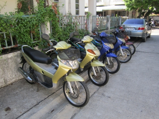 ยังไงก็ขาย เหมาNouvo ตัวเก่า 5คันราคาเบาๆ โอนให้คับผม