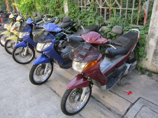 ยังไงก็ขาย เหมาNouvo ตัวเก่า 5คันราคาเบาๆ โอนให้คับผม