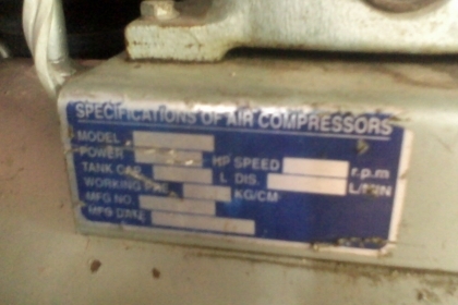 ปั้มลมสภาพใช้งานปกติครับสวยๆครับคุ้มครับราคานี้มอเตอร์มิสซู 1/4 แรงครับ