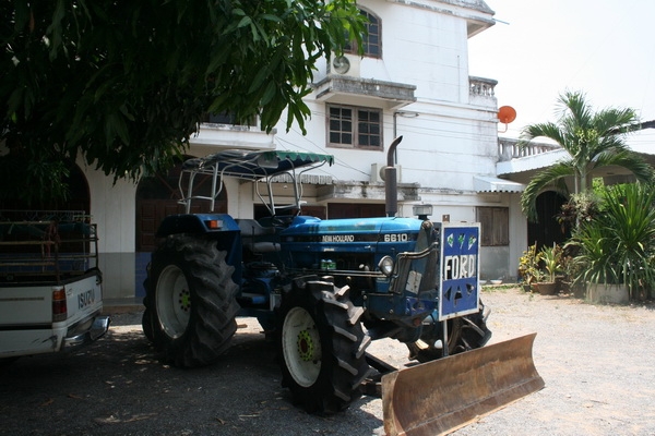 ขายรถไถ Ford 6610 2เพลา เสื้อลาย