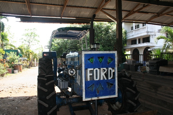 ขายรถไถ Ford 6610 2เพลา เสื้อลาย
