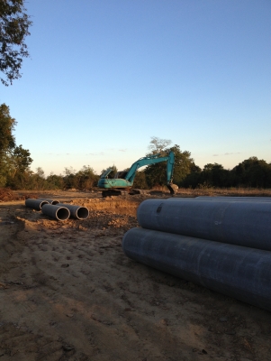 แบ็คโฮ mark v super + สิบล้อ ud