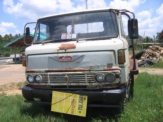 ขาย 6 ล้อ HINO KM 310 พื้นเรียบ ท้ายลาด