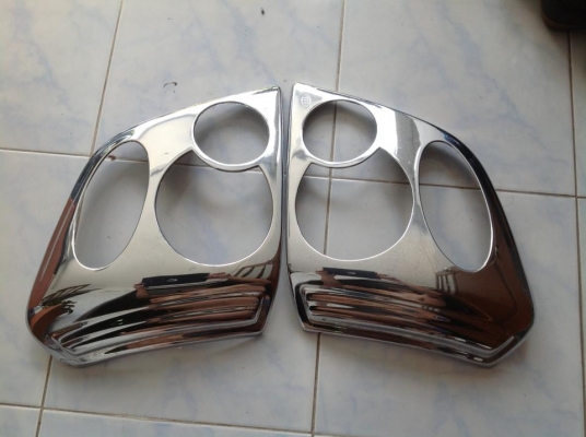 ขายครอบไฟหน้า+ไฟท้าย ISUZU สภาพดีครับ ราคาถูกๆ ขายครอบไฟหน้า+ไฟท้าย ISUZU สภาพดีครับ ราคาถูกๆ