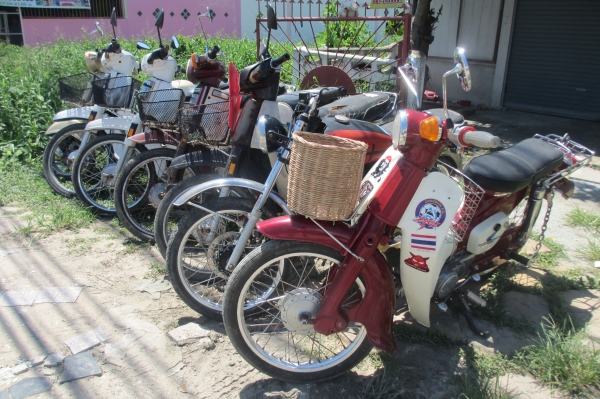 ขายรถคลาสสิคหลายคันเข้ามาดูก่อนได้ครับ