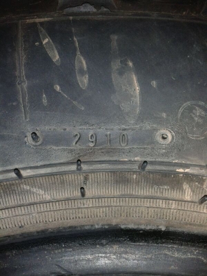 ขายยางตะขาบ Silver Stone 35x10.5 R16 ปี 10 สภาพสวย