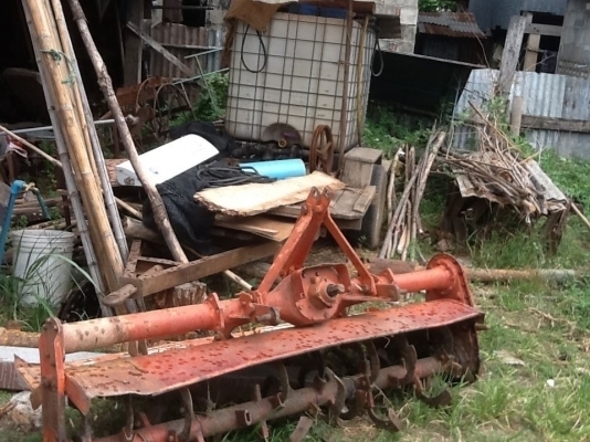 ขายรถไถKUBOTA L2201 พร้อมอุปกรณ์หลายอย่างแถมให้ราคา 85000