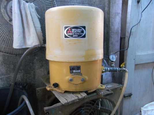 ขายปั้มน้ำ Mitsubishi 200 W สภาพสวย พร้อมใช้งาน รับประกันคุณภาพ ดูประวัติการขายผมได้ครับ