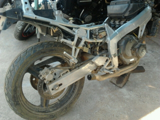 small bike// อุดร // ระเบิดแล้ว ซาก cbr250 เหลือส่วนหลัง เครื่อง คาบูร์ สวิงอาร์ม ล้อหลัง หม้อน้ำ โซ่ สเตอร์ small bike// อุดร // ระเบิดแล้ว ซาก cbr250 เหลือส่วนหลัง เครื่อง คาบูร์ สวิงอาร์ม ล้อหลัง หม้อน้ำ โซ่ สเตอร์
