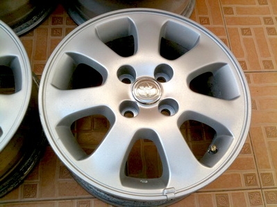 แม็กซ์ 14นิ้ว ขนาด 4รู100 ครบชุดครับ แม็กซ์ 14นิ้ว ขนาด 4รู100 ครบชุดครับ