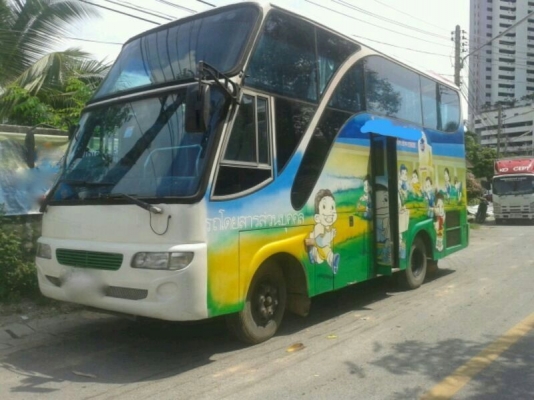 รถบัส ฮีโน่ 6 ล้อ 121 แรงม้า  สนใจติดต่อ 081 - 6079515