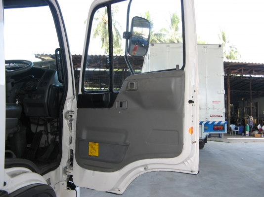 ขาย 6ล้อ ฮีโน่ สมอทอง 220 แรง ยาว 7.20 ปี 2001 สภาพสวยเดิมเครื่องดี พร้อมใช้งาน ชมก่อนได้ครับ สนใจติดต่อ 081-9425443