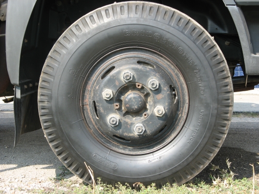 ขาย 6ล้อ ฮีโน่ สมอทอง 220 แรง ยาว 7.20 ปี 2001 สภาพสวยเดิมเครื่องดี พร้อมใช้งาน ชมก่อนได้ครับ สนใจติดต่อ 081-9425443