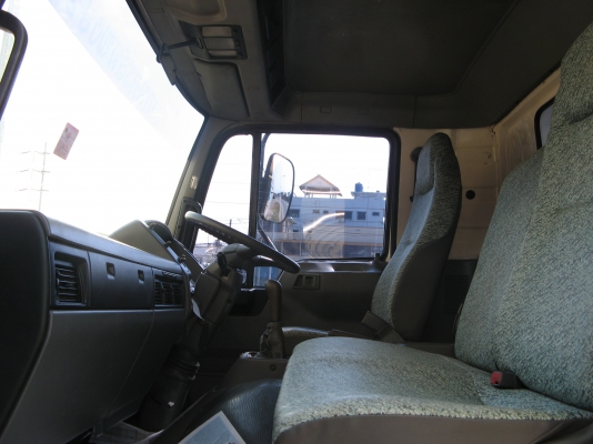 ขาย 6ล้อ ฮีโน่ สมอทอง 220 แรง ยาว 7.20 ปี 2001 สภาพสวยเดิมเครื่องดี พร้อมใช้งาน ชมก่อนได้ครับ สนใจติดต่อ 081-9425443