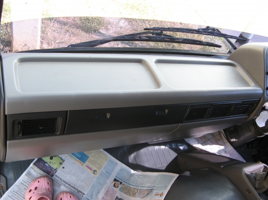 ขาย 6ล้อ ฮีโน่ สมอทอง 220 แรง ยาว 7.20 ปี 2001 สภาพสวยเดิมเครื่องดี พร้อมใช้งาน ชมก่อนได้ครับ สนใจติดต่อ 081-9425443